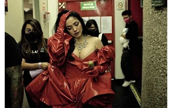 middle-o98i7u6y5tre-OYZGgbhdK