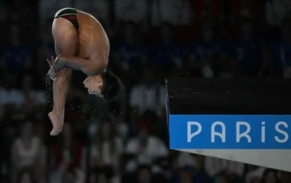 middle-randal-3mB4ZCWOk