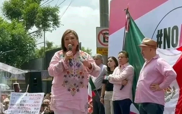 middle-xochitl-MNMzrvlrQ (1)