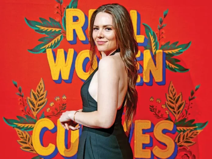 3300702