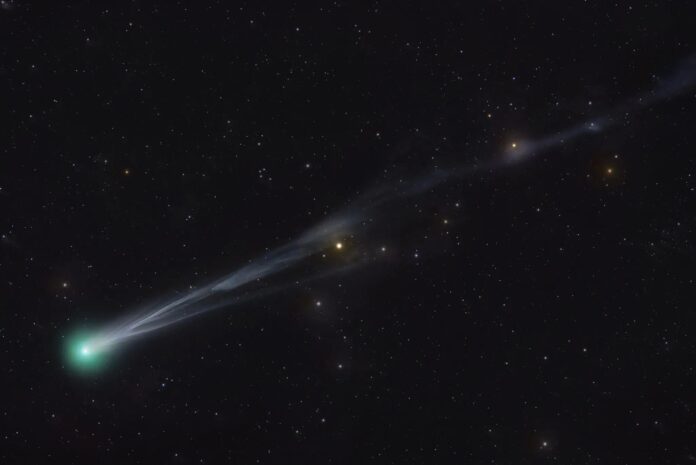 02hs-sci-comets-superjumbo-8oldvssox-9HI1HGpcN