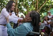 Expectativa en Oslo: Madre de María Corina reza por verla con su Nobel