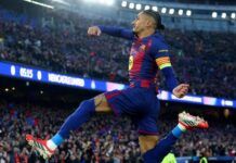 Raphinha se vuelve viral con el gesto que tuvo hacia su hijo tras la goleada del FC Barcelona