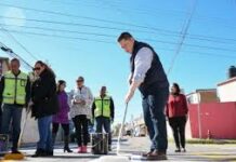 Realiza Alfredo Chávez repintado de pasos peatonales en escuelas de la Mármol III