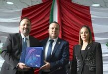 Presidente del Congreso recibe Cuarto Informe de la Gobernadora en Sesión Solemne