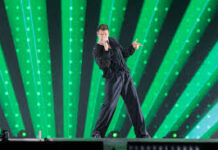 Inicia concierto de Ricky Martín al ritmo de los tambores