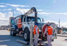 CUMPLE LA JMAS CON LIMPIEZA EN LA RED SANITARIA EN LA CARLOS CASTILLO PERAZA