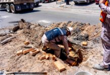 REPARA JMAS HUNDIMIENTO SOBRE AVENIDA TECNOLÓGICO