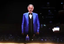 Andrea Bocelli enamora a 130 mil en el Zócalo
