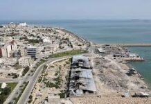 Sin acuerdo, seguirá el bloqueo a puertos de Irán, advierte Trump