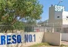 Persecución afuera del Cereso 1 termina en volcadura