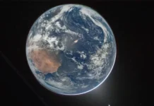 Emprende Artemis II regreso a la Tierra tras sobrevolar Luna