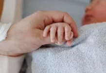 Las tasas de fertilidad en Estados Unidos caen a otro mínimo histórico