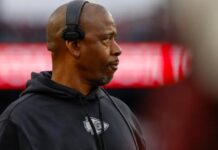 Acusan a asistente de Chiefs por presunta agresión doméstica