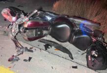 Mujer motociclista choca y resulta herida en la carretera a Aldama