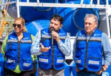 Entrega JMAS tinacos a familias mediante el programa “Agua para todos en Los Kilómetros, la Junta Contigo”