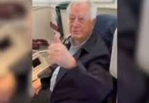Exhiben a Bartlett en primera clase rumbo a España