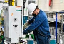 Industria manufactura evalúa estrategias para reducir jornada laboral