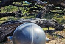 Las misteriosas esferas encontradas en Australia probablemente sean basura espacial
