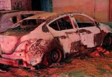 Incendian tres vehículos y un puesto de comida en Juárez