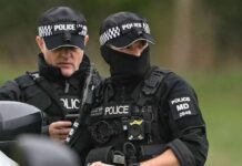 Detienen a cinco por posible acto terrorista en base de EU