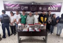 Presentan a los 8 detenidos tras ejecución de motociclista