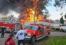 Se incendia nave industrial de IUSA en Edomex